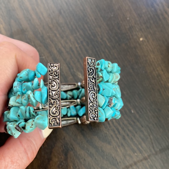 Turquoise and silver color bracelet - Picture 2 of 5